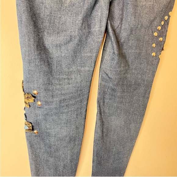 Boom Boom Skinny Jeans Juniors Sz 11 Studded Floral Medium Wash Blue Denim Jeans - Picture 7 of 10
